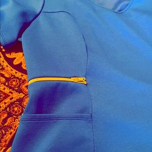 Jaanuu 2xl scrub top with gold zipper accents